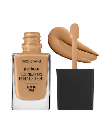 Wet Base Photofocus Matte Fundation (372c) Dessert Beige